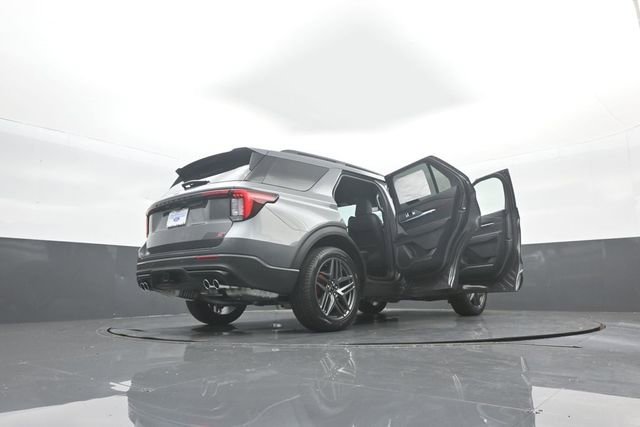 New 2026 Ford Explorer ST image 43