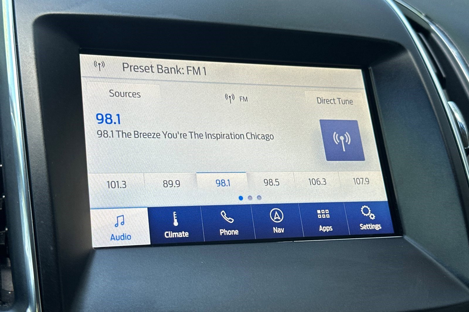 Used 2019 Ford Edge Titanium image 24