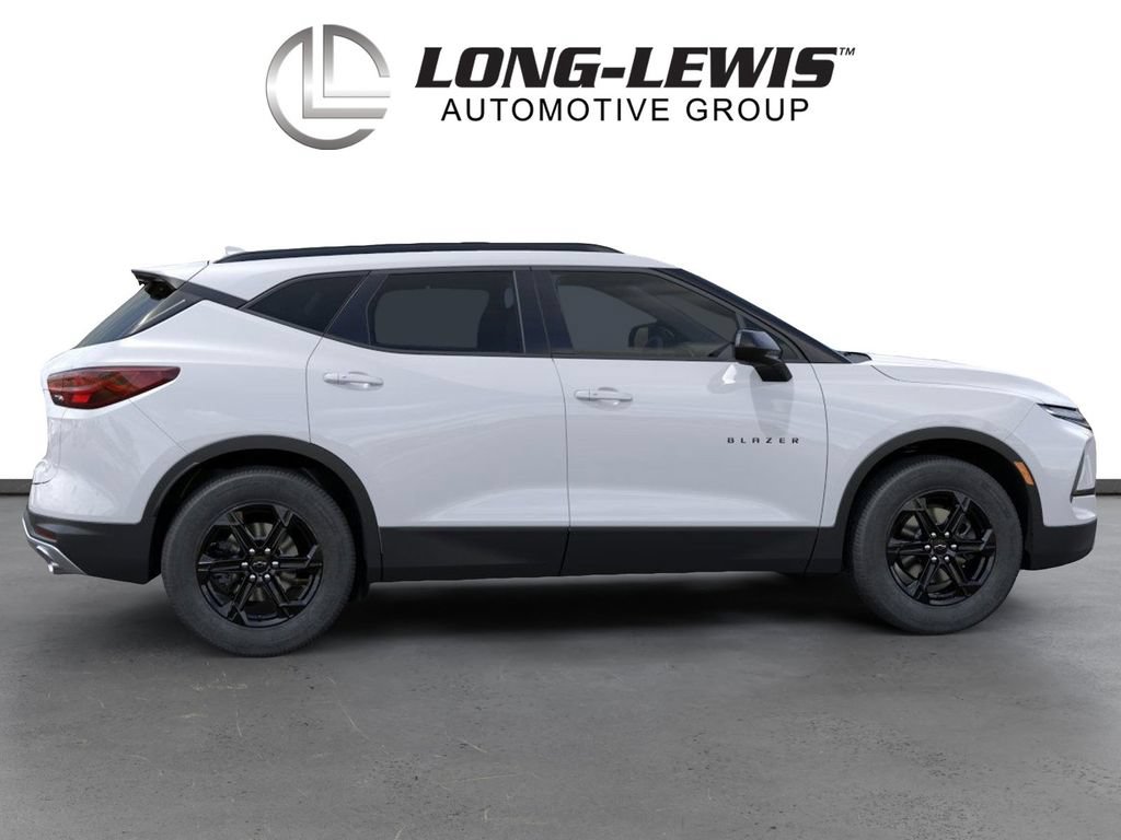 New 2026 Chevrolet Blazer LT w/ Midnight/Sport Edition FWD image 5
