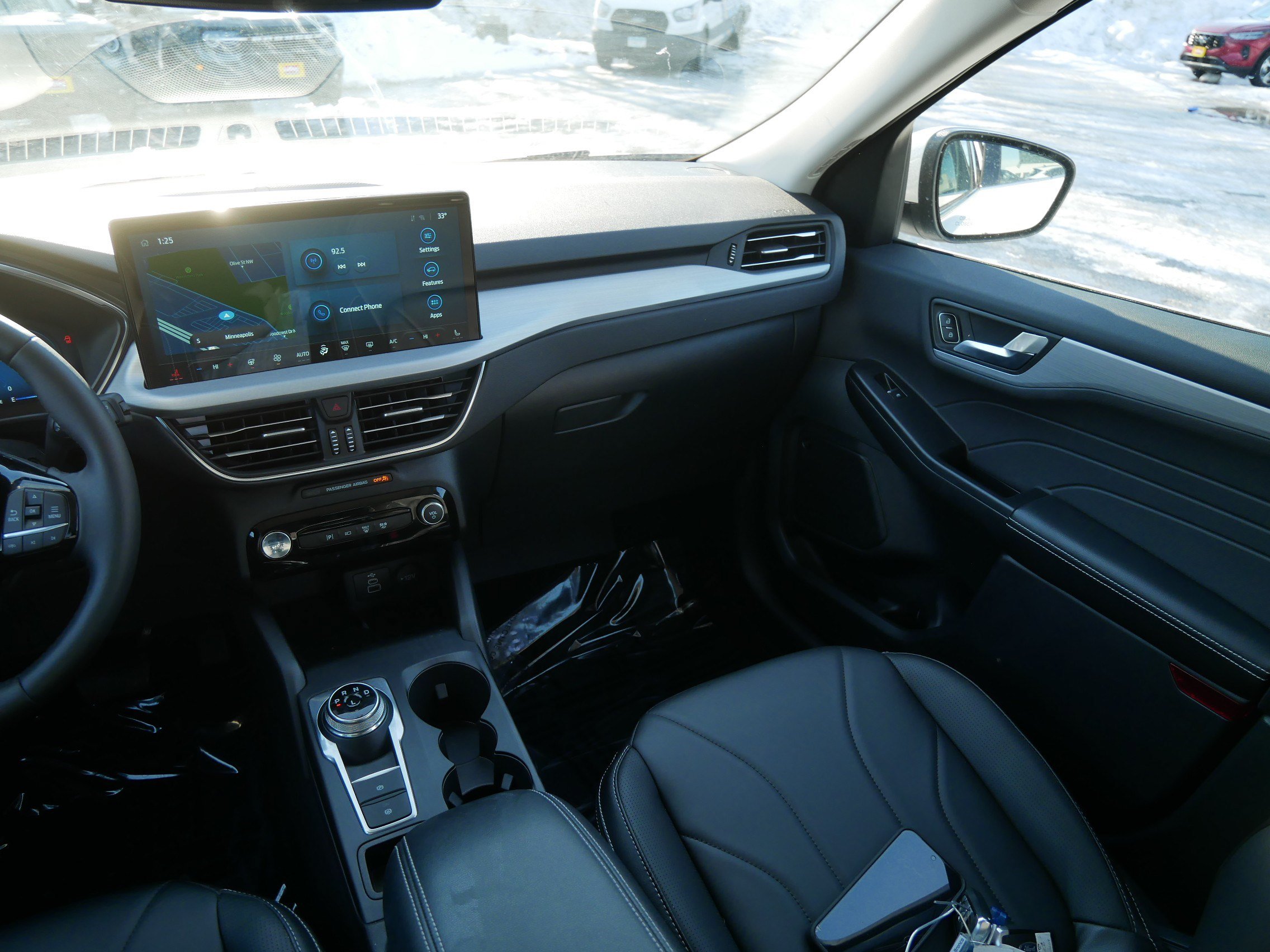 Used 2025 Ford Escape SE w/ PHEV Premium Package FWD image 11