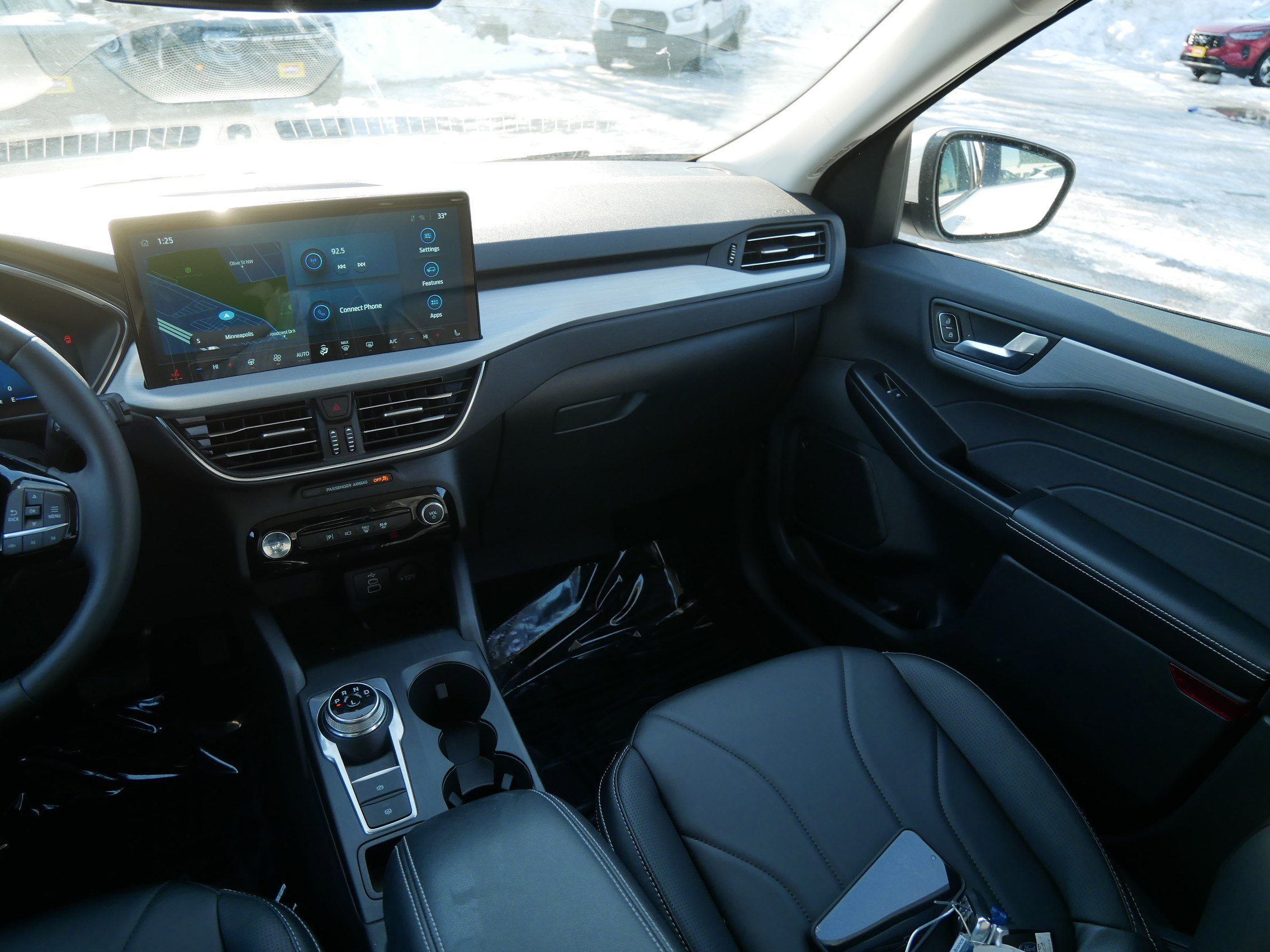 Used 2025 Ford Escape SE w/ PHEV Premium Package FWD image 11