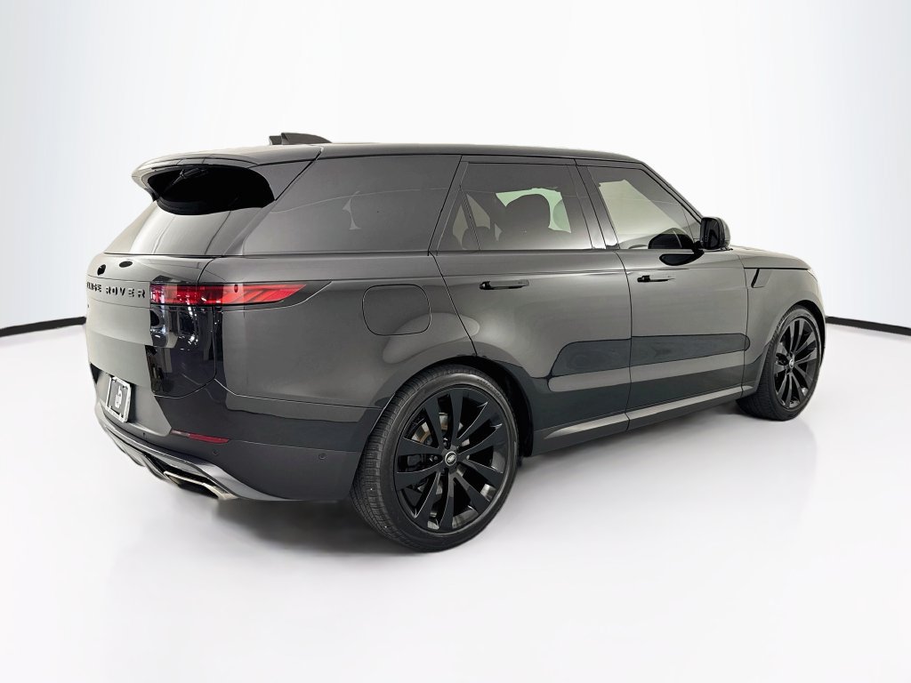 Used 2024 Land Rover Range Rover Sport SE AWD/4WD image 5