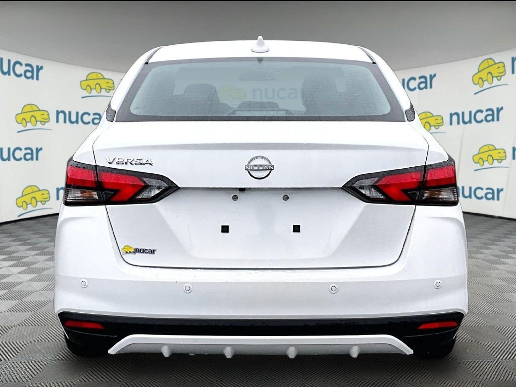 Used 2025 Nissan Versa SV FWD image 5