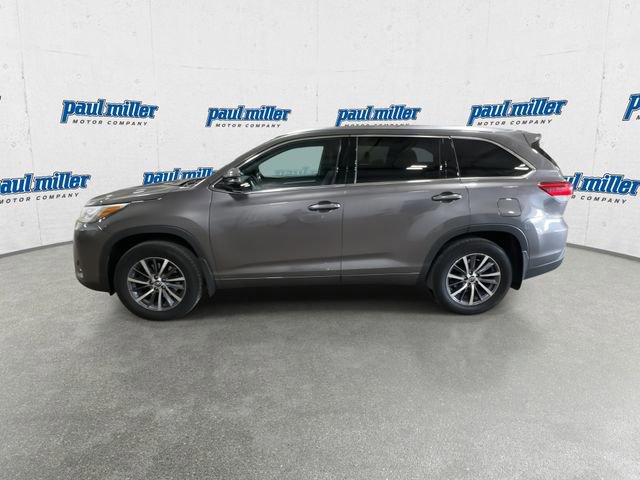 Used 2017 Toyota Highlander XLE image 6