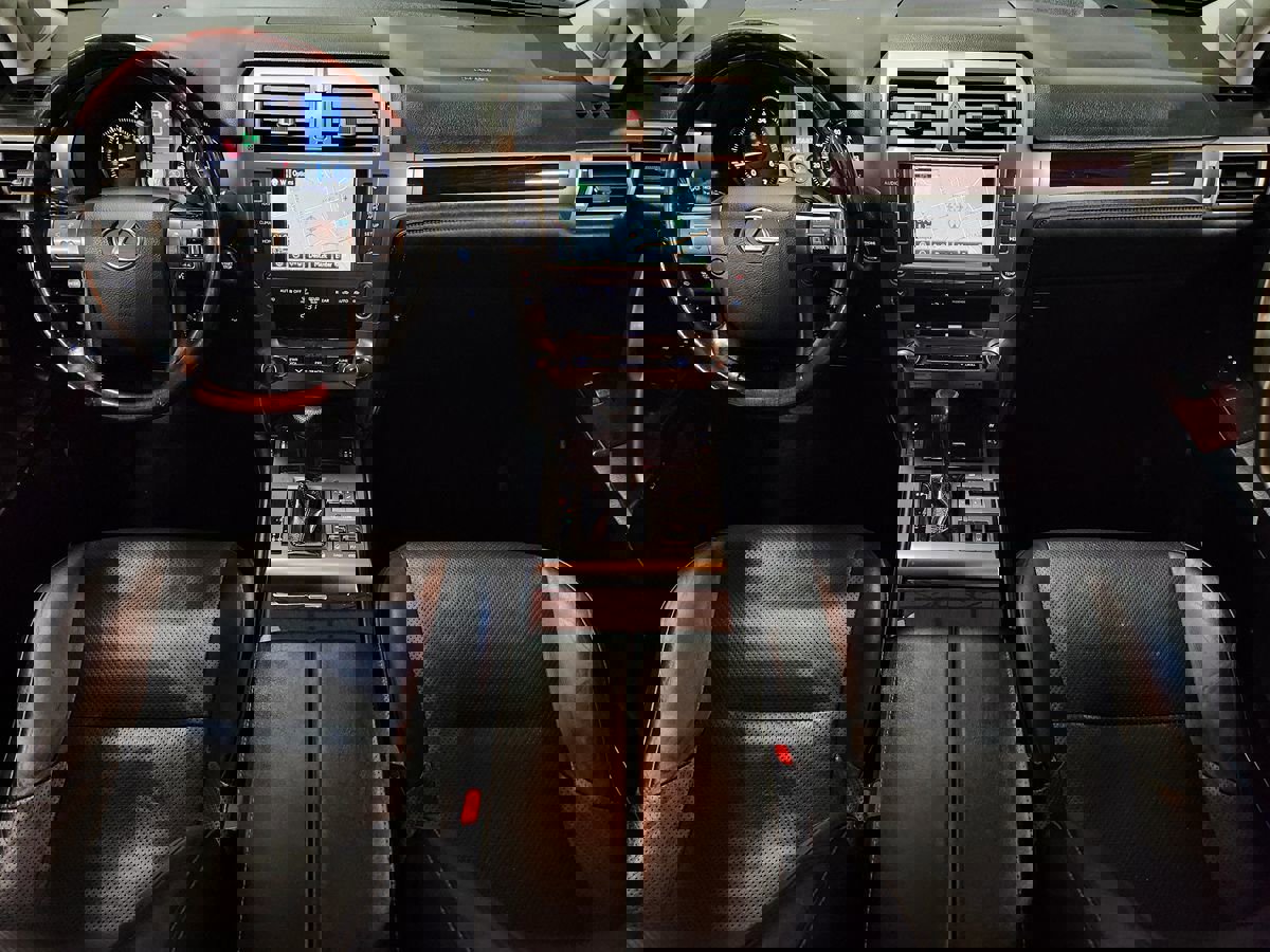 Used 2017 Lexus GX 460 Luxury w/ Preferred Accessory Package image 46