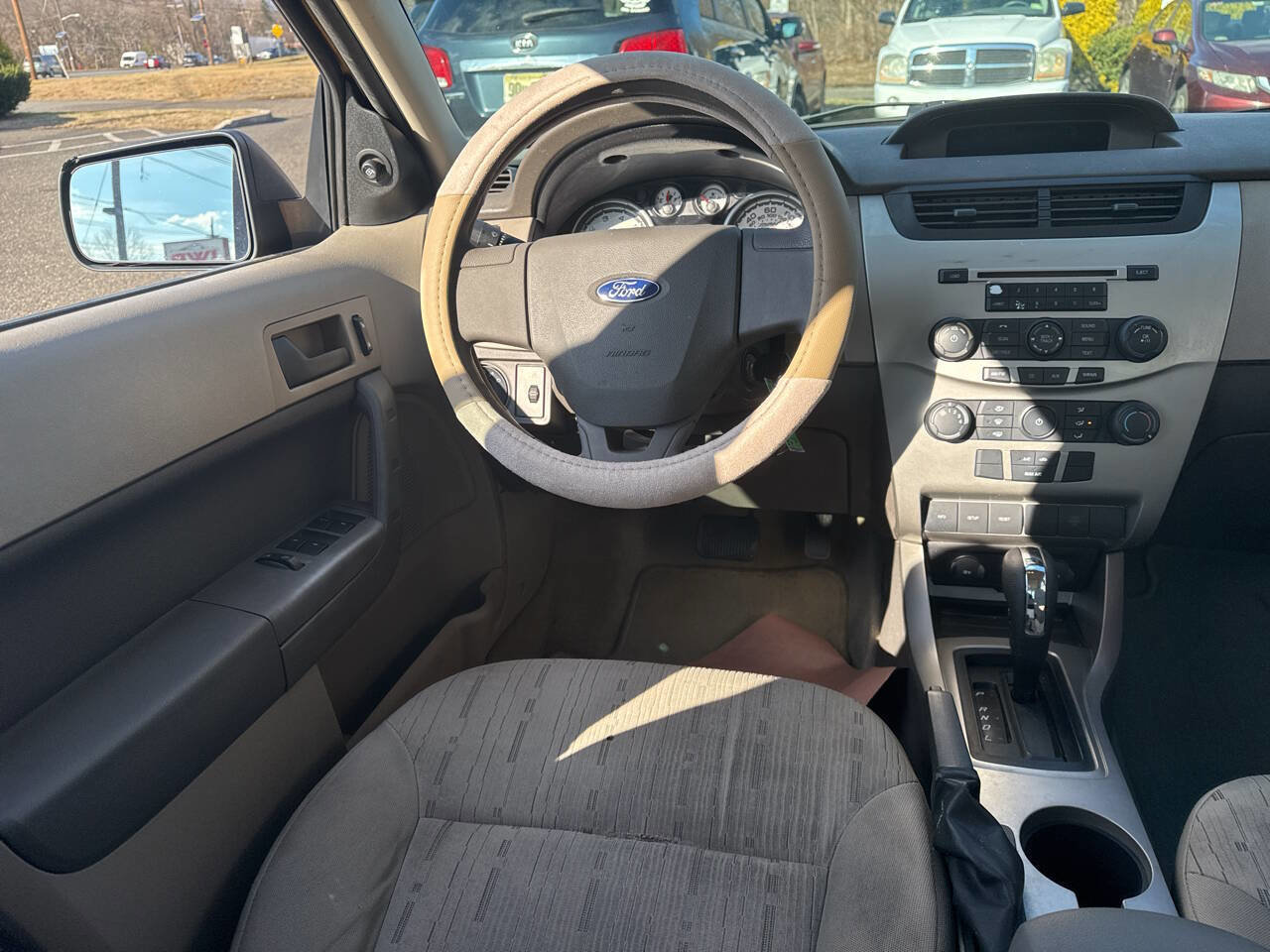 Used 2009 Ford Focus SE image 12