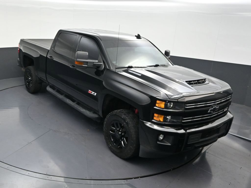 Used 2017 Chevrolet Silverado 2500 LT w/ Midnight Edition AWD/4WD image 23