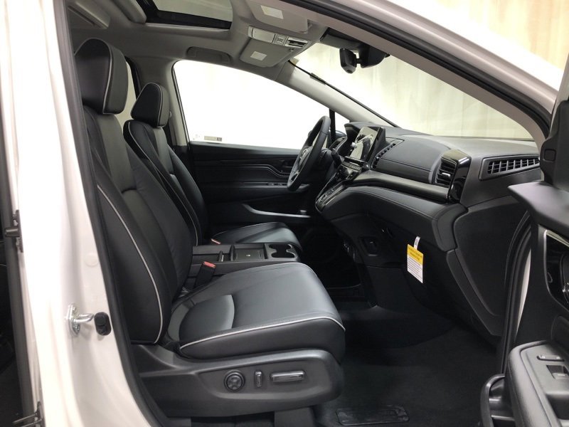 New 2026 Honda Odyssey Touring image 14