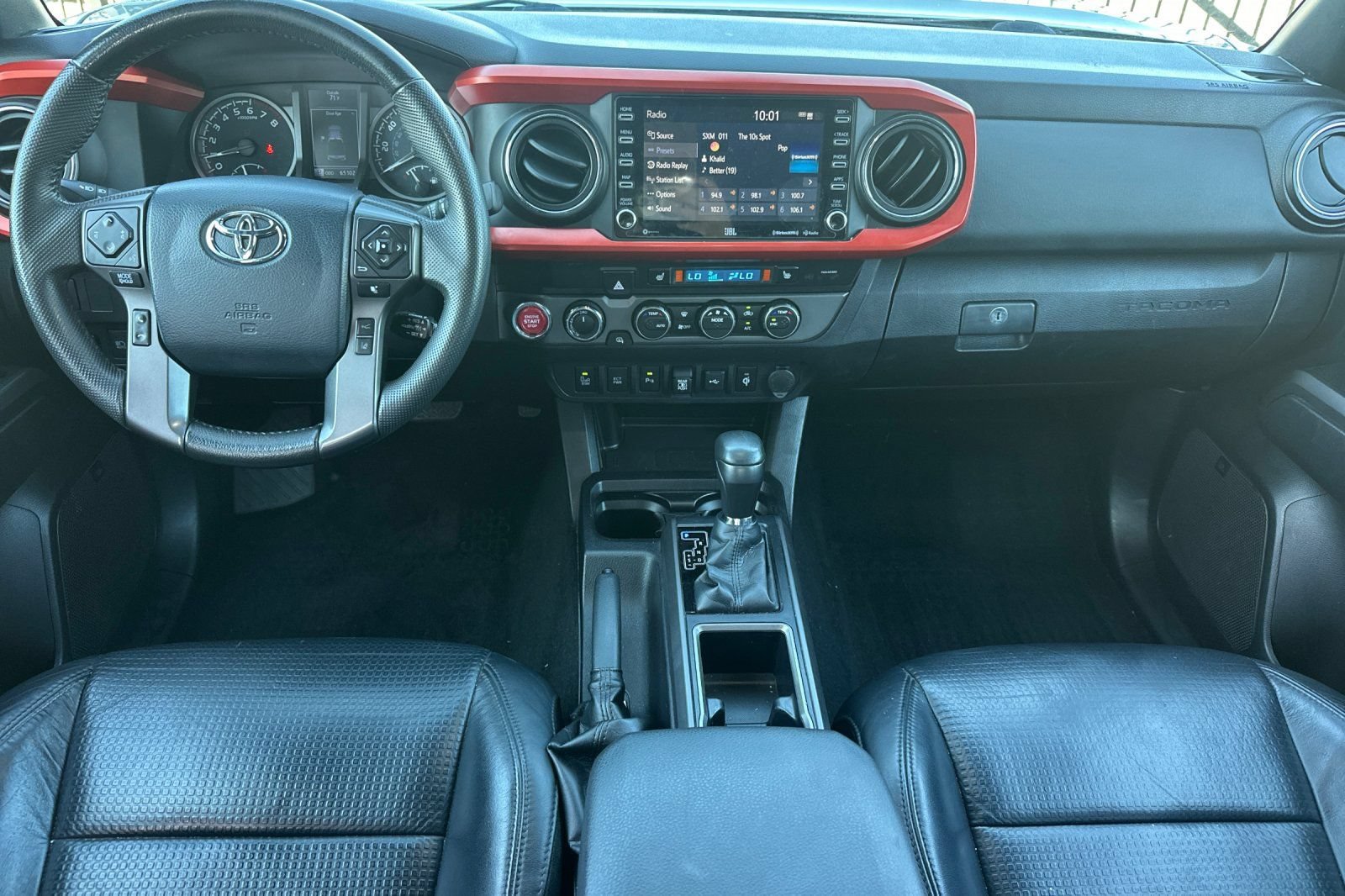 Used 2020 Toyota Tacoma TRD Sport w/ TRD Premium Sport Package AWD/4WD image 15
