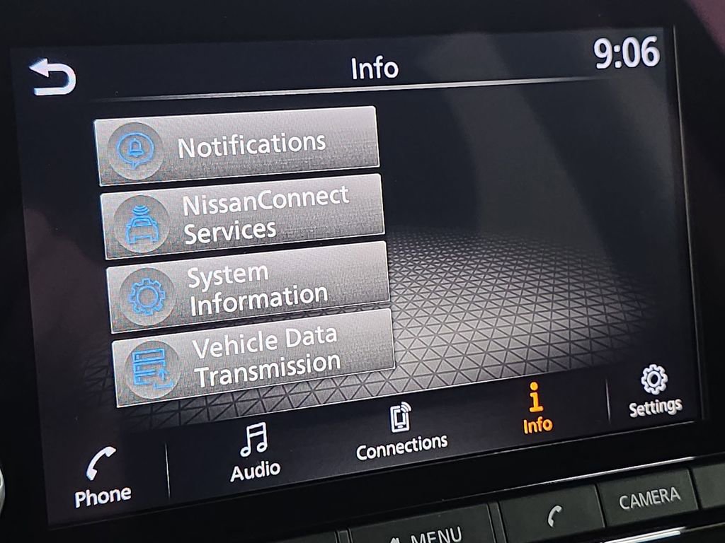 Used 2025 Nissan Pathfinder SV image 22