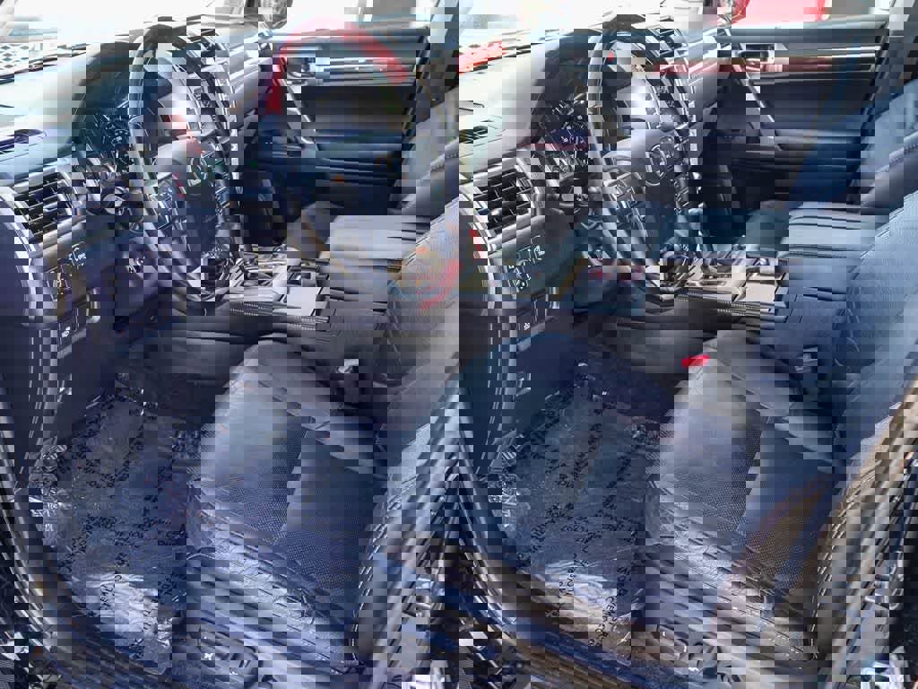 Used 2018 Lexus GX 460 Premium w/ Premium Package image 14