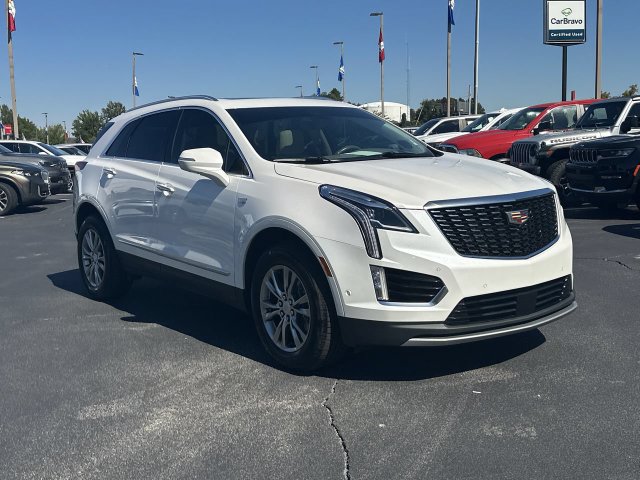 Used 2022 Cadillac XT5 Premium Luxury w/ Technology Package FWD image 2