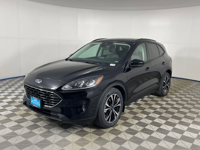 Used 2022 Ford Escape SE w/ SE Sport Appearance Package