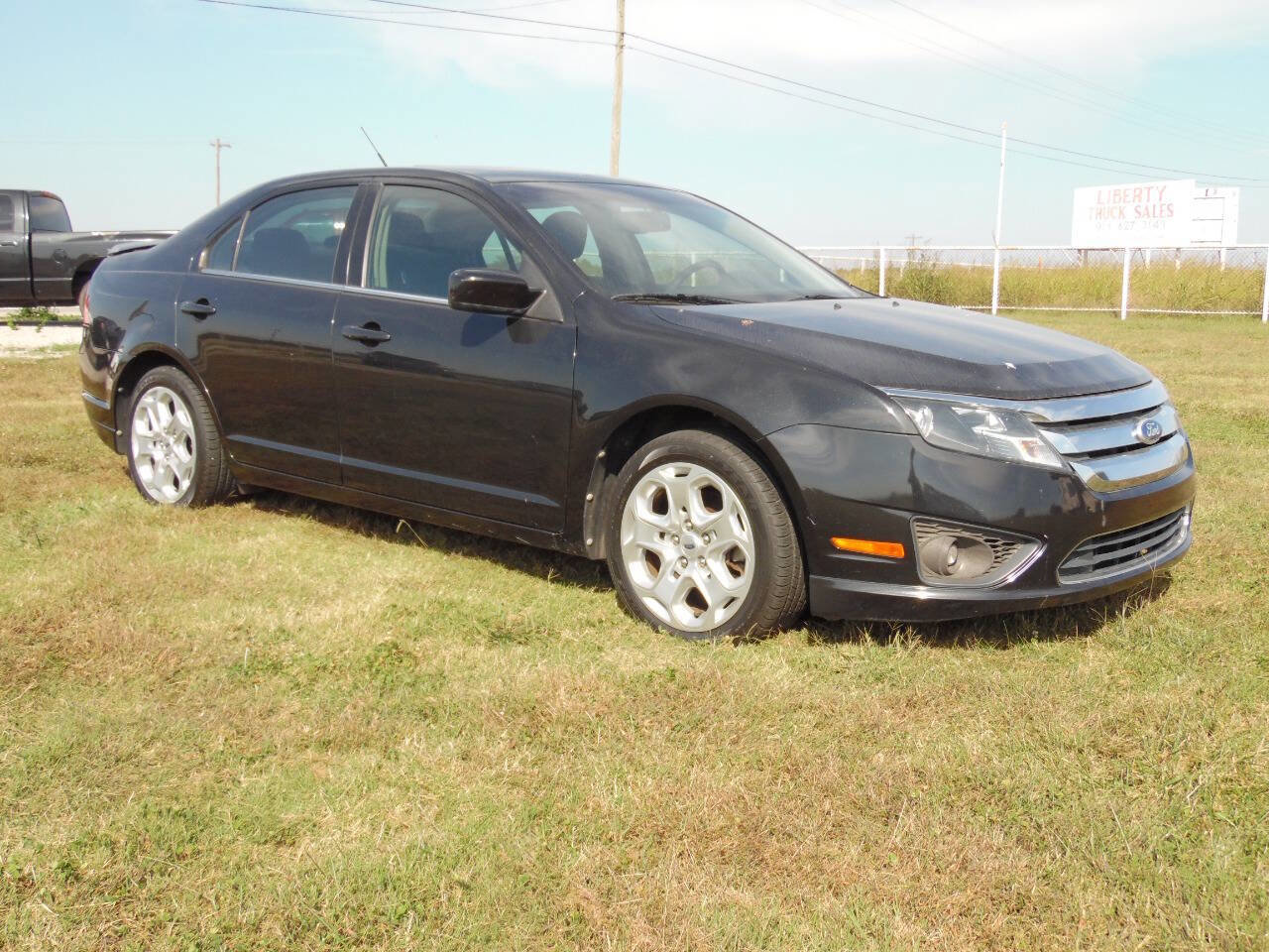 Used 2010 Ford Fusion SE image 4