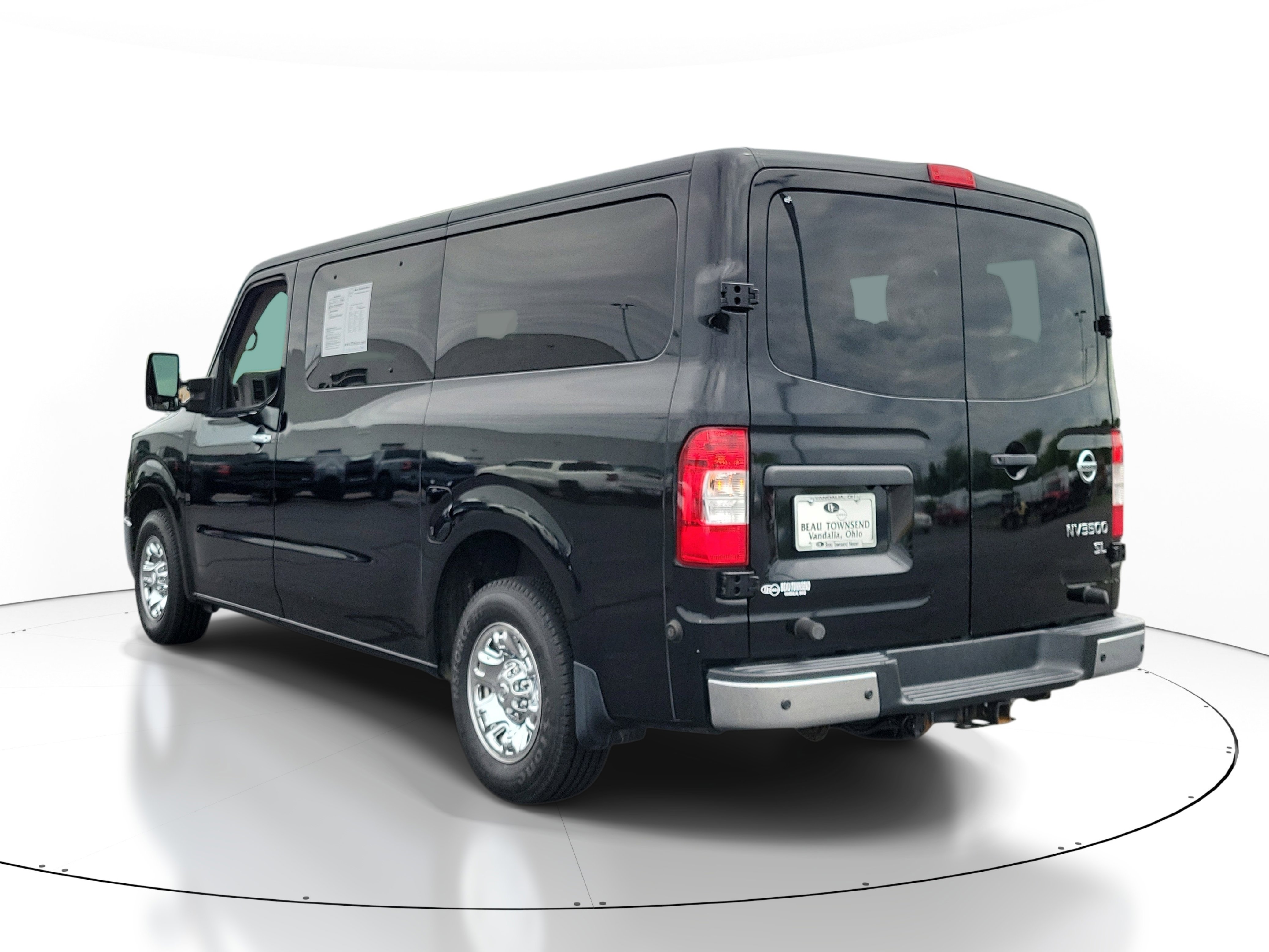 Used 2019 Nissan NV 3500 SL RWD image 3