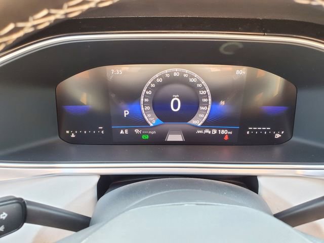 New 2025 Volkswagen Taos SE image 22