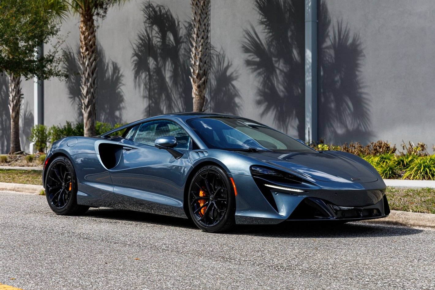 New 2026 McLaren Artura RWD image 3