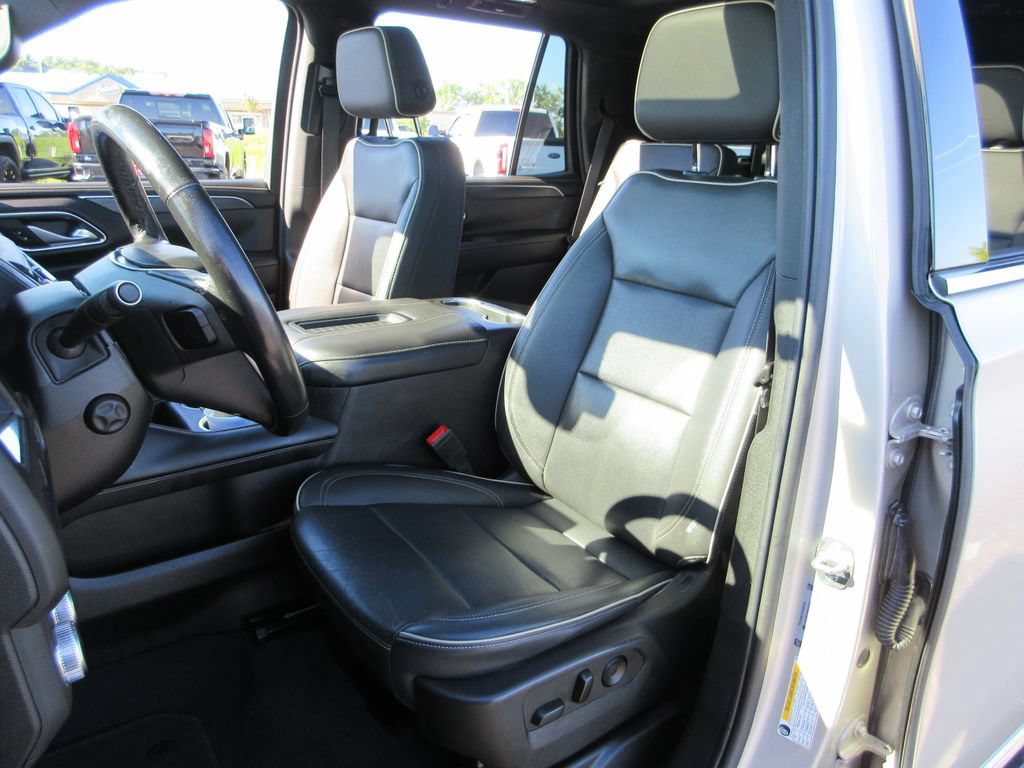 Certified 2022 GMC Yukon SLT w/ SLT Premium Package AWD/4WD image 20