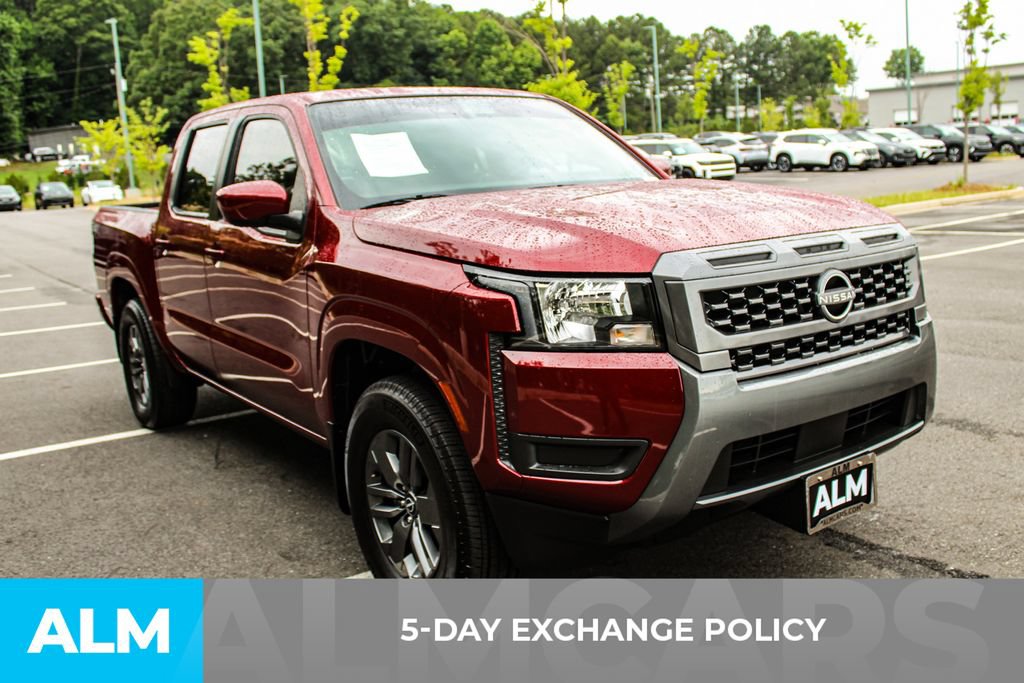 Used 2025 Nissan Frontier SV RWD image 3