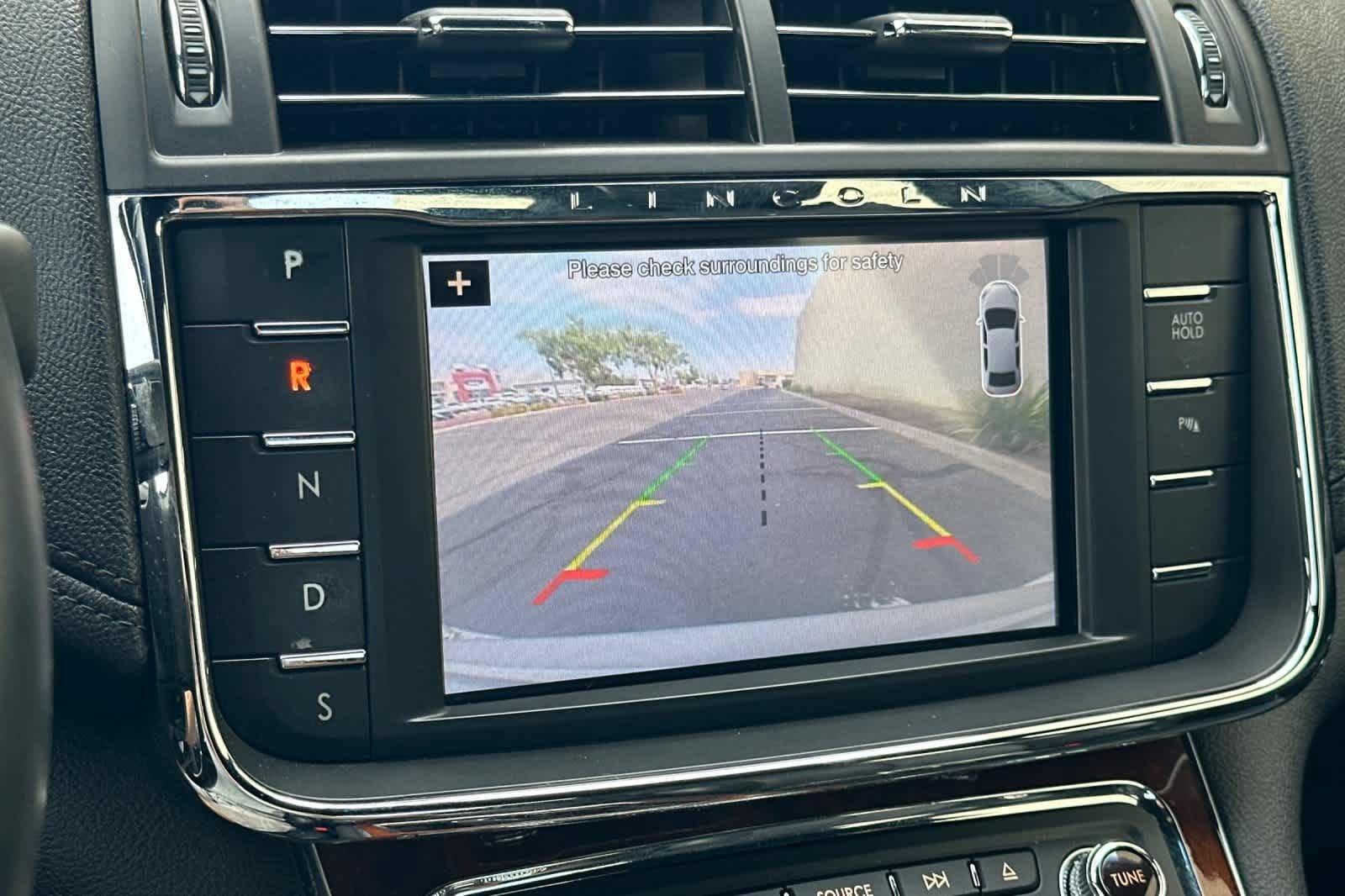 Used 2017 Lincoln Continental Select FWD image 20