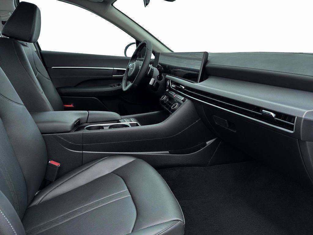 New 2026 Hyundai Sonata Limited FWD image 13