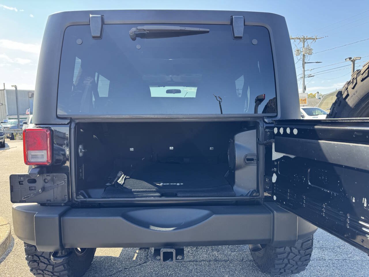 Used 2012 Jeep Wrangler Unlimited Sport AWD/4WD image 31