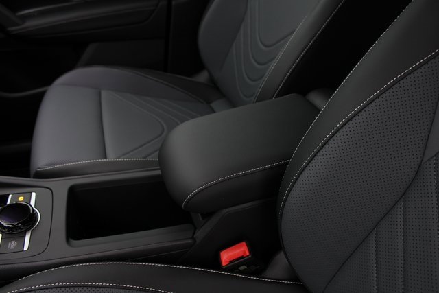 New 2026 Volkswagen Tiguan SE image 6