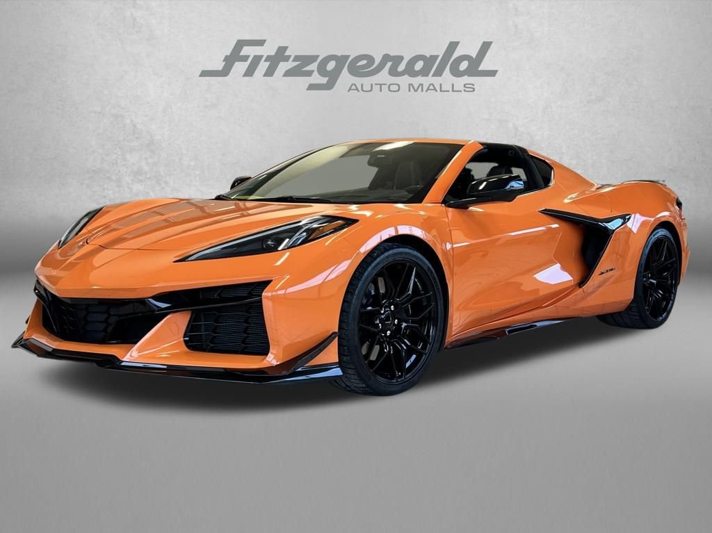 Used 2023 Chevrolet Corvette Z06 image 2