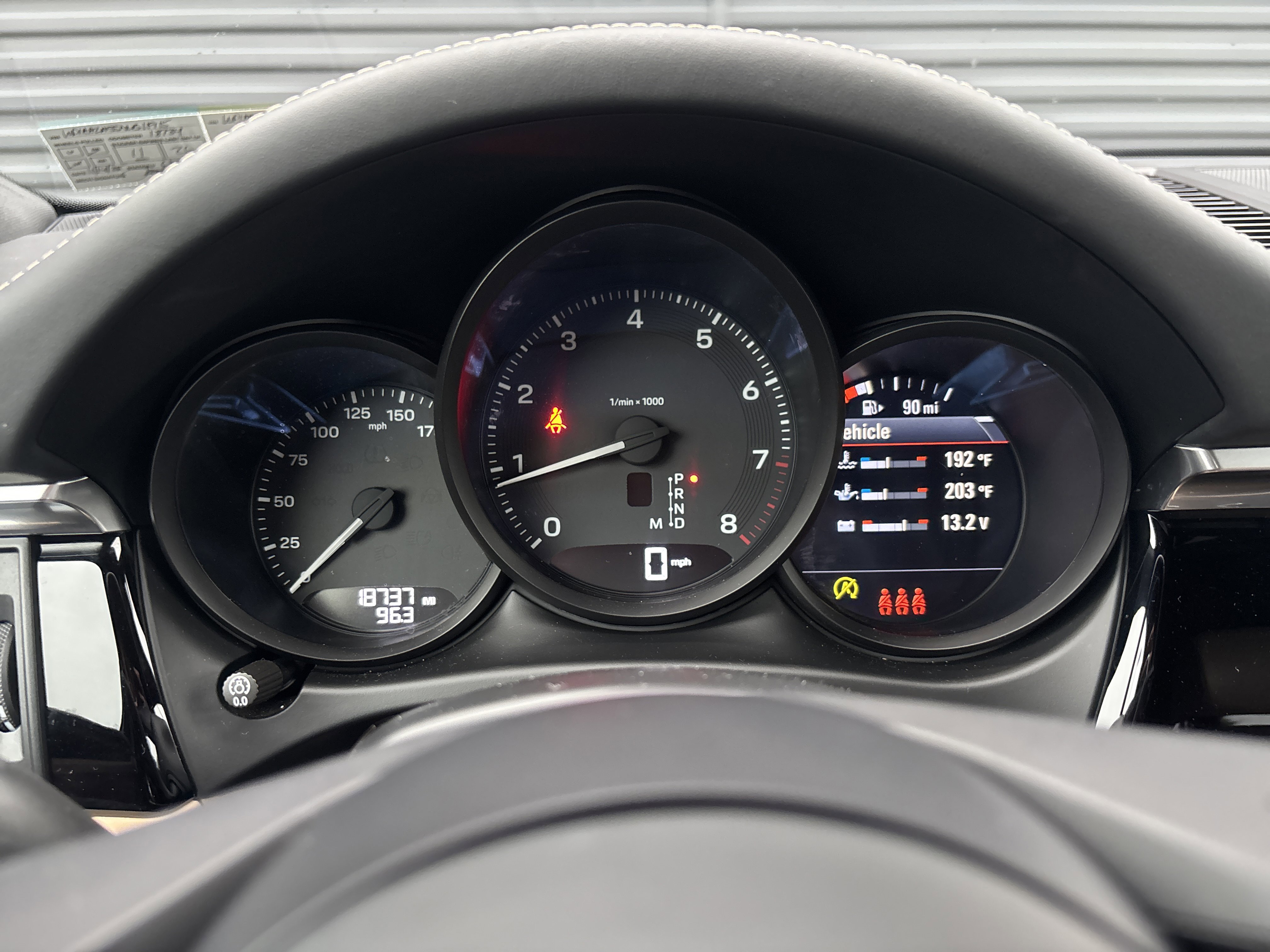 Certified 2022 Porsche Macan image 16