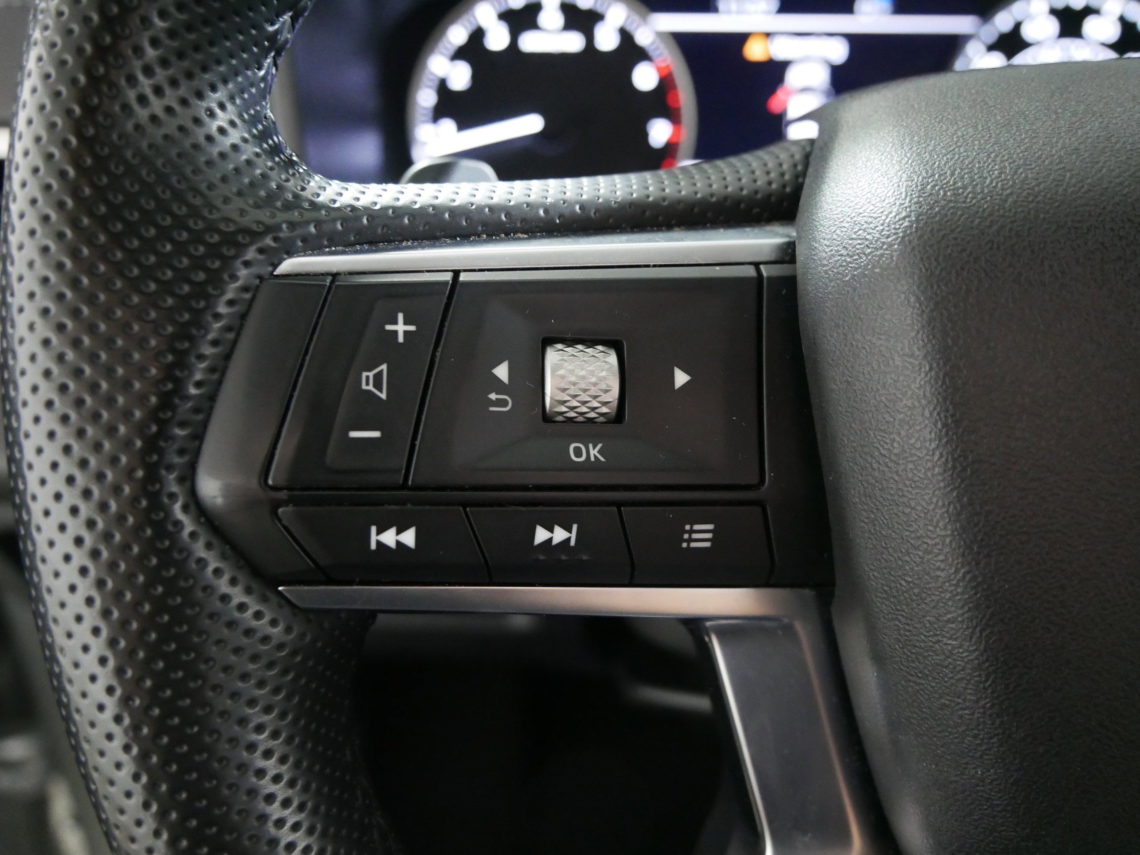 Used 2024 Mitsubishi Outlander SE image 27