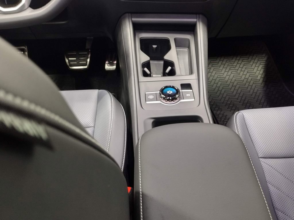 New 2025 Volkswagen Tiguan SE R-Line image 35