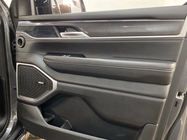Used 2023 Jeep Wagoneer 4WD w/ Premium Group I image 94