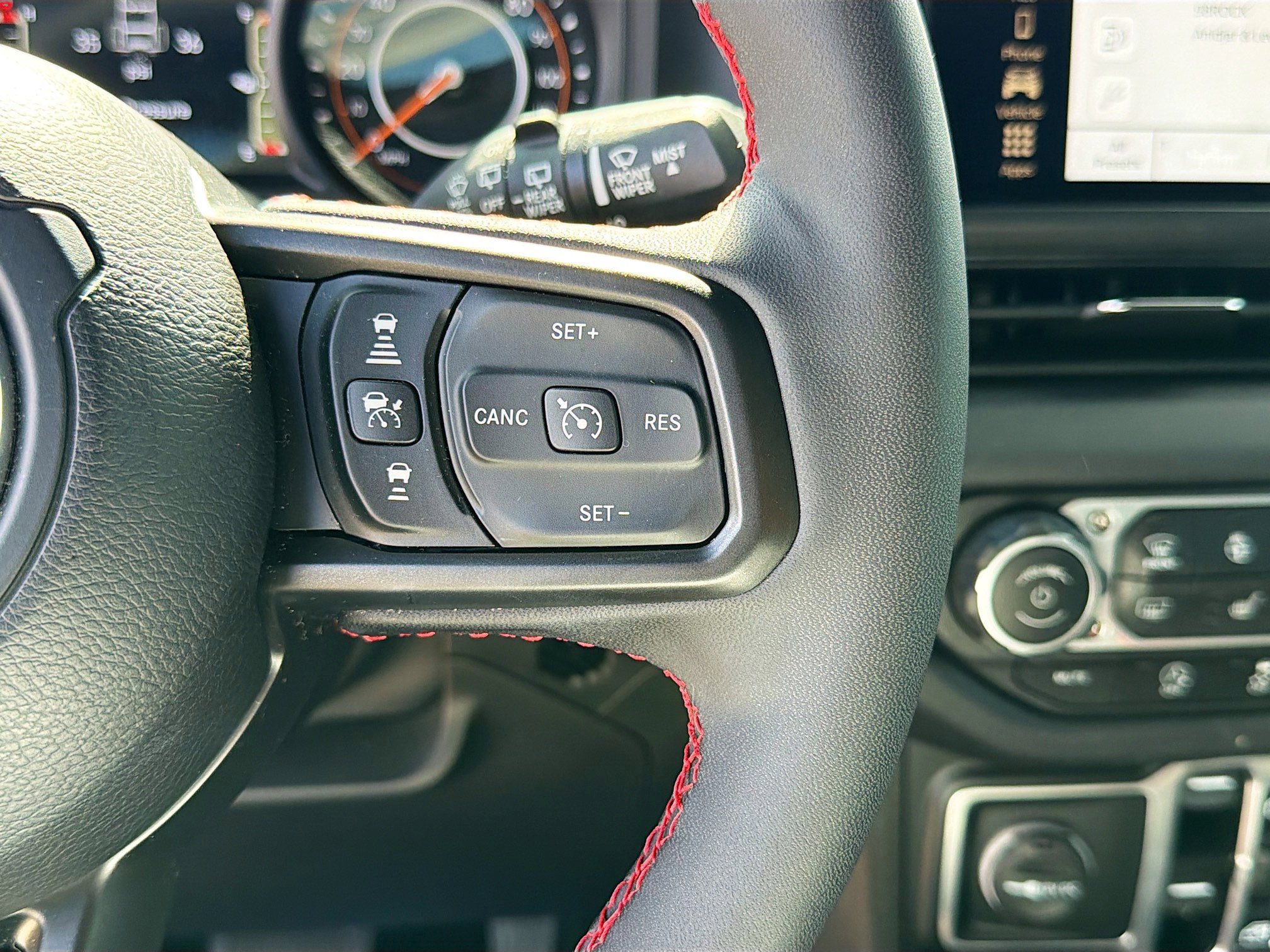 Used 2024 Jeep Wrangler Unlimited Rubicon image 36