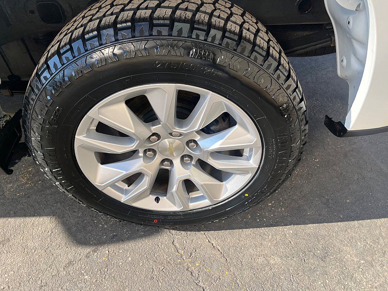 Used 2020 Chevrolet Silverado 1500 Custom w/ Custom Value Package AWD/4WD image 12