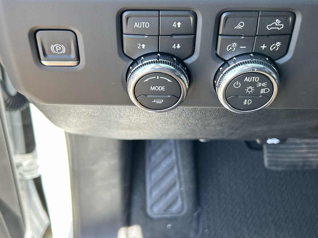 New 2026 GMC Sierra 2500 Denali w/ Denali Reserve Package AWD/4WD image 18