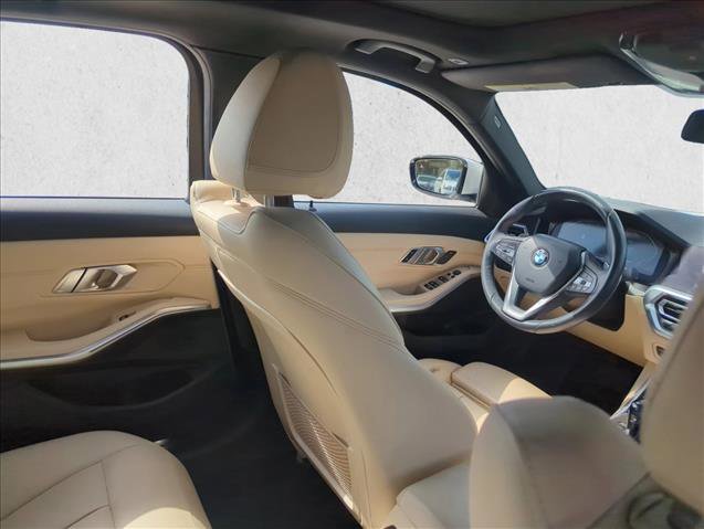 Used 2020 BMW 330i Sedan w/ Convenience Package image 18
