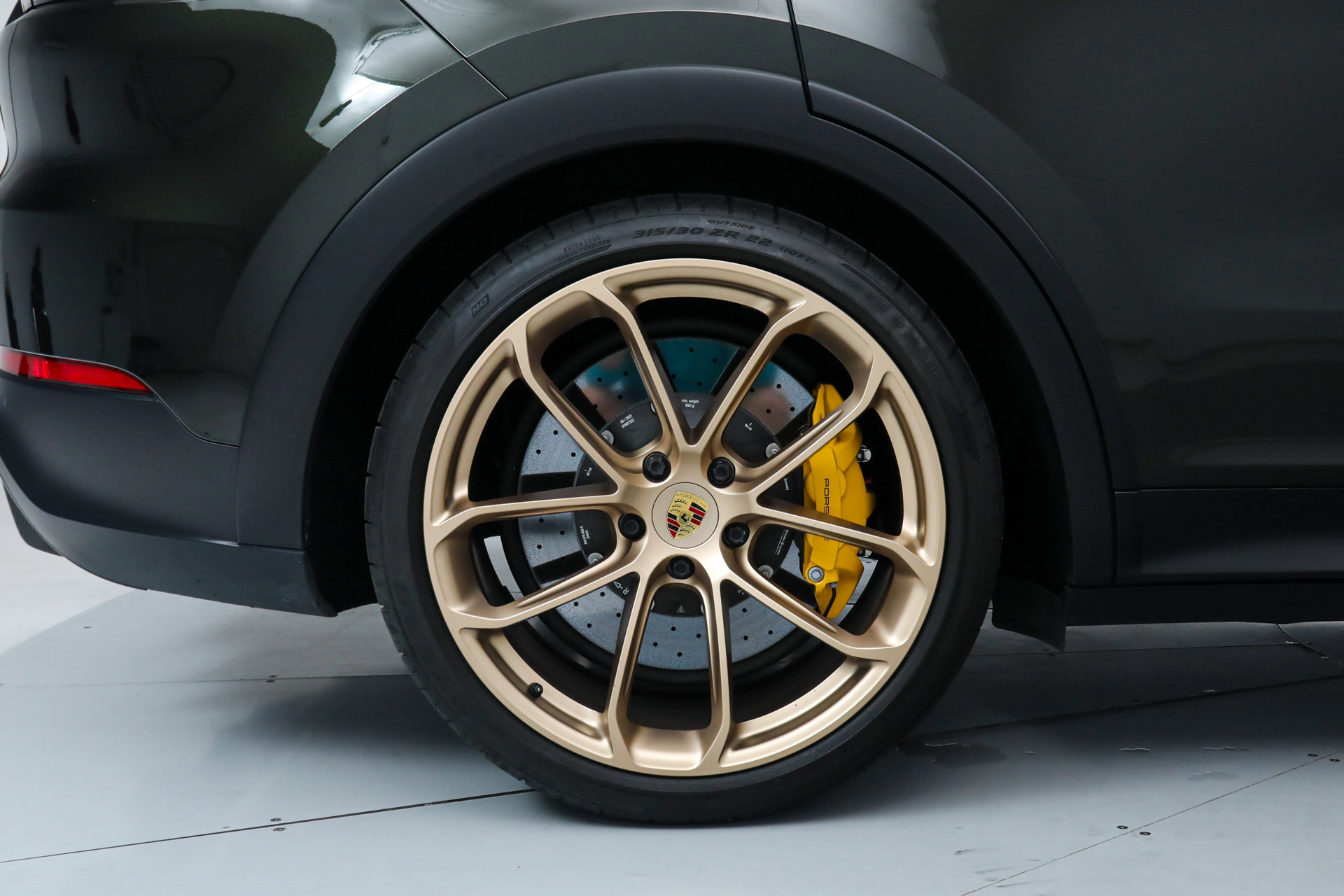 Used 2022 Porsche Cayenne Turbo GT image 39