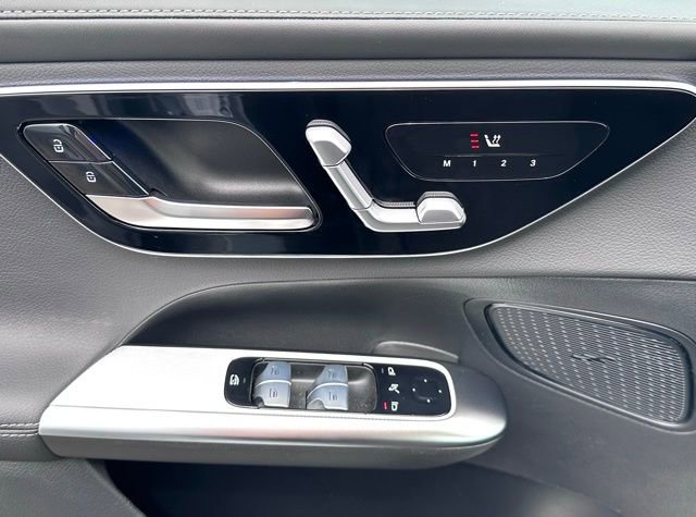 New 2025 Mercedes-Benz GLC 350e 4MATIC image 25