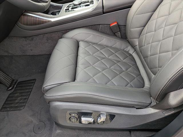 Used 2026 BMW X7 xDrive40i image 4