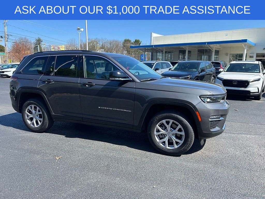 Used 2022 Jeep Grand Cherokee Limited image 2