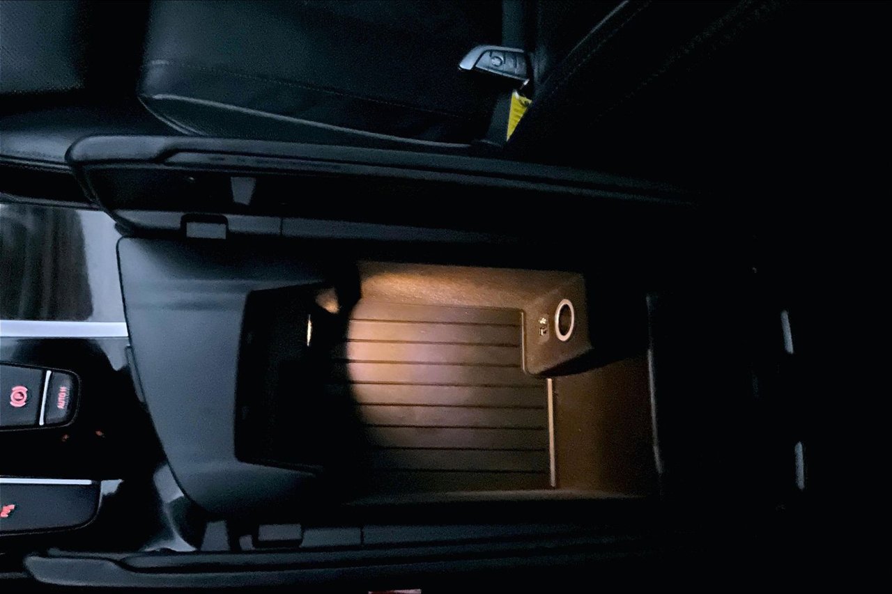 Used 2018 BMW 540i image 16