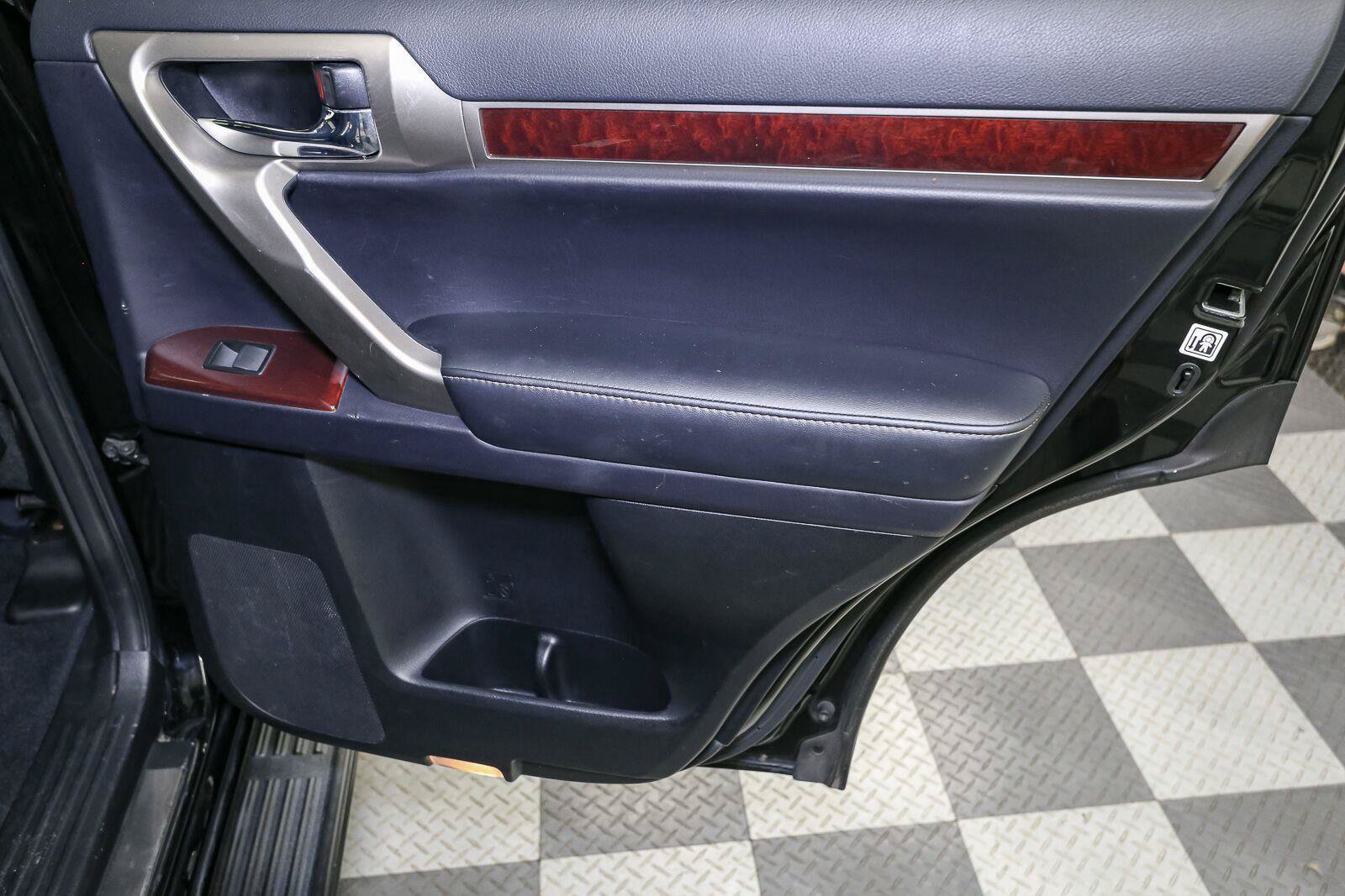 Used 2019 Lexus GX 460 Premium AWD/4WD image 22