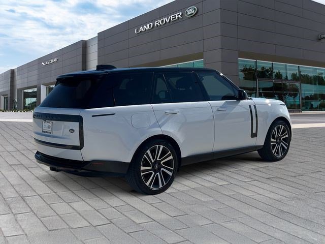 Used 2023 Land Rover Range Rover SE AWD/4WD image 5