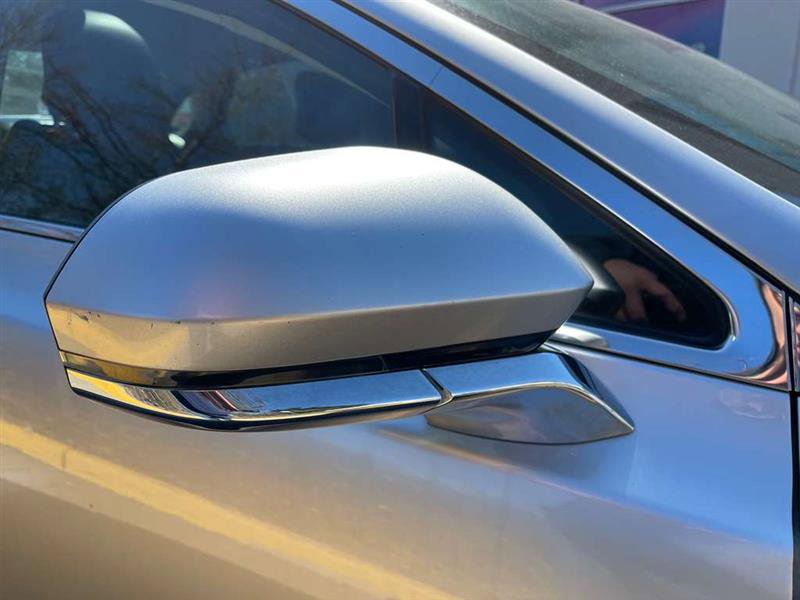 Used 2013 Lincoln MKZ image 79