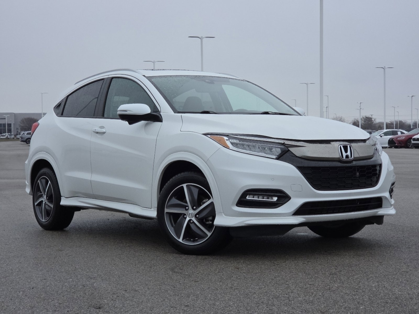 Used 2019 Honda HR-V Touring image 2
