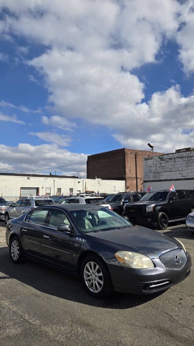 Used 2010 Buick Lucerne CXL FWD image 5