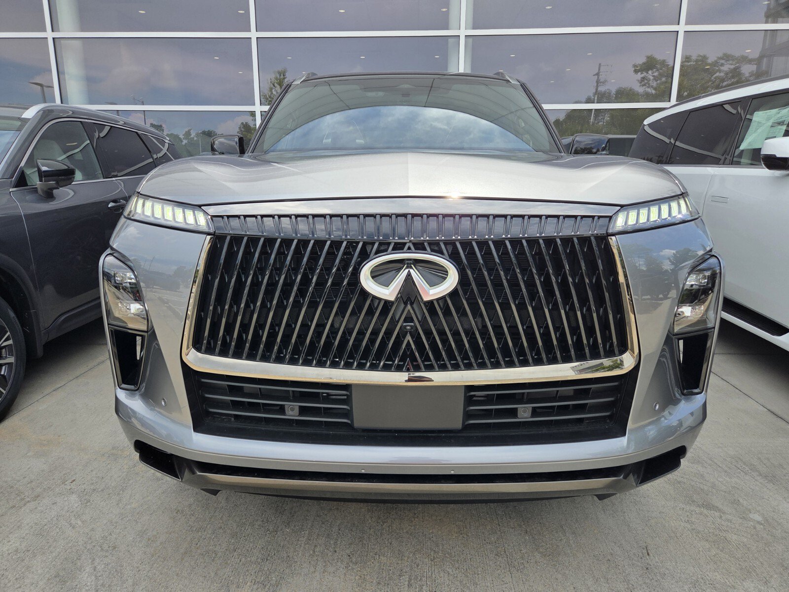 New 2027 INFINITI QX80 Autograph w/ Premium Cargo Package AWD/4WD image 2