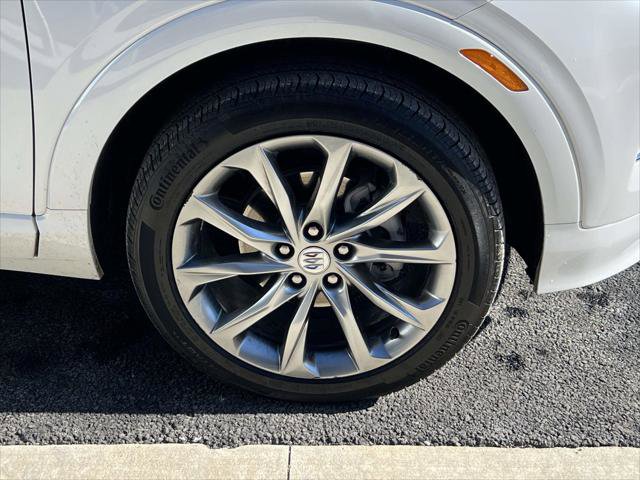 Certified 2025 Buick Encore GX Avenir w/ Avenir Convenience Package image 8
