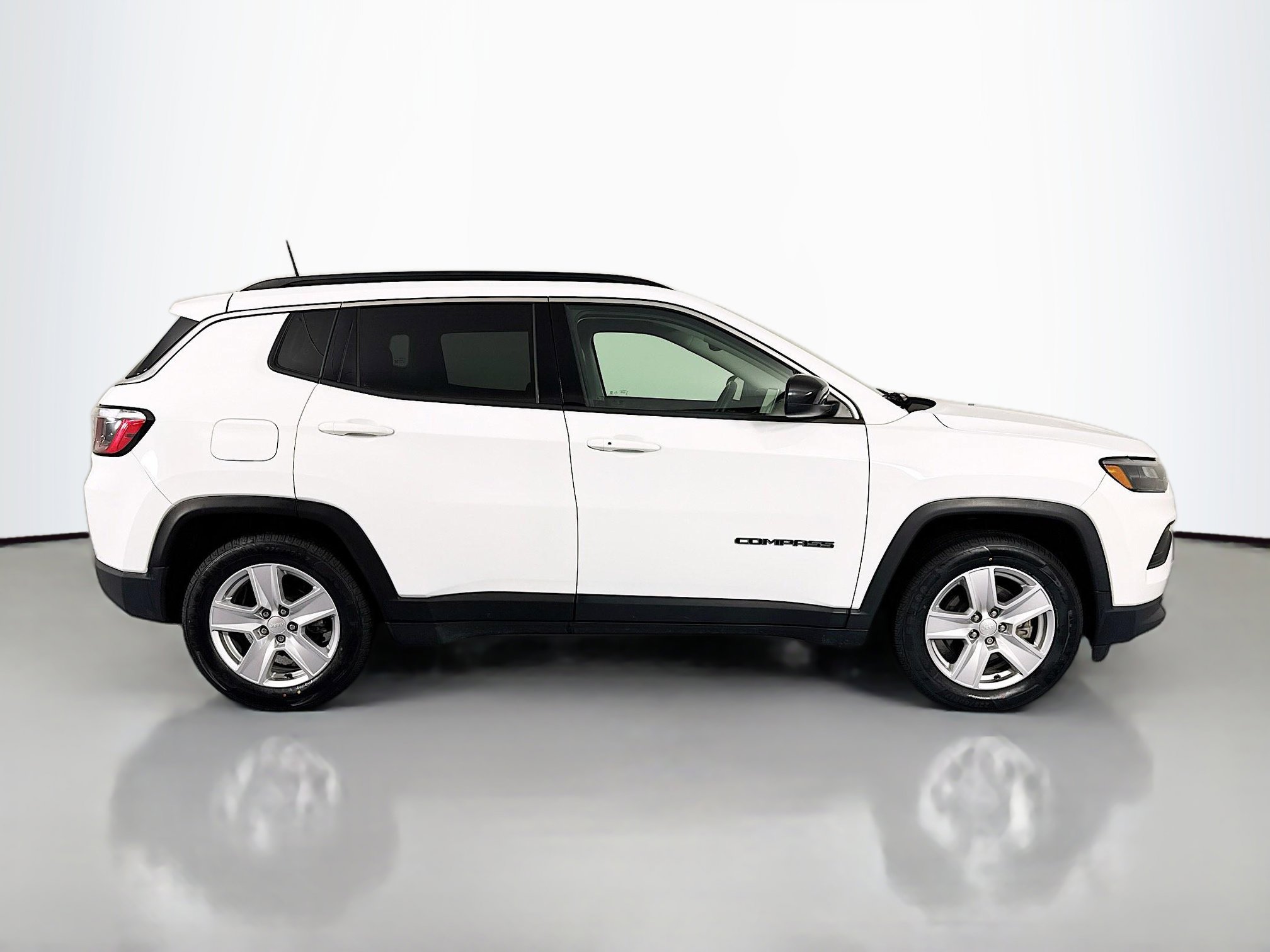 Used 2022 Jeep Compass Latitude w/ Convenience Group image 4