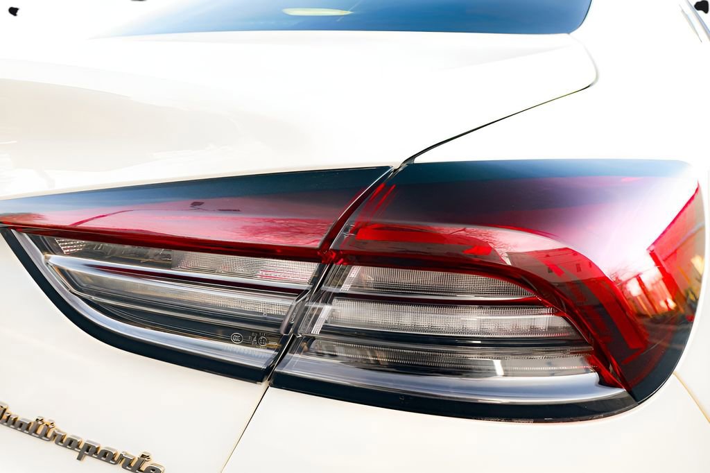 Used 2022 Maserati Quattroporte Modena image 27